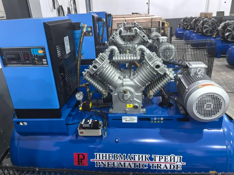 Поршневий компресор ПКС 7,5-12-500 з осушувачем та комплектом фільтів (LT100) - Зображення 2